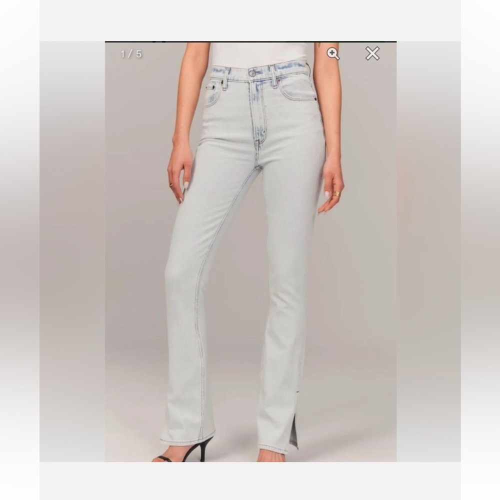 Abercrombie and Fitch Ultra High Rise 90s Slim Straight Split Hem